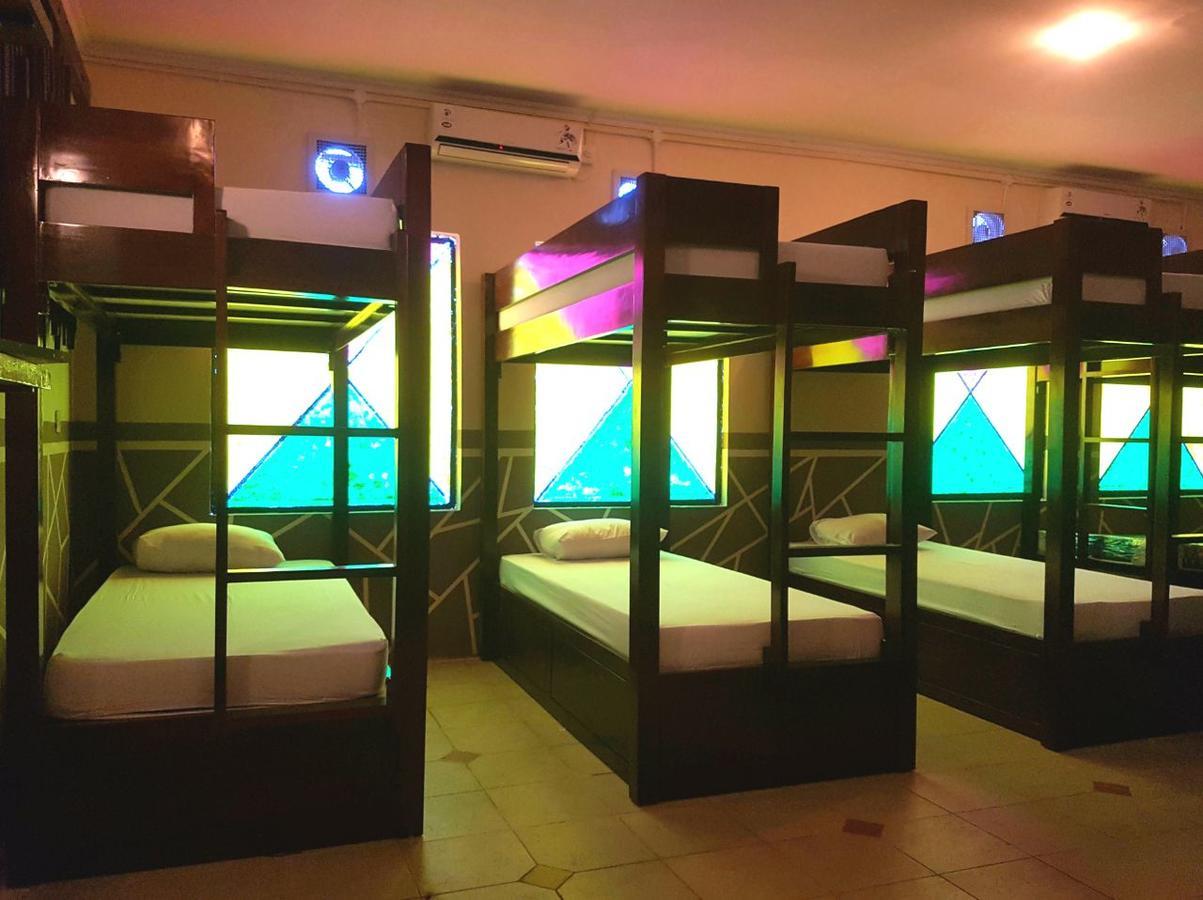 הוסטל נוסא דואה Sunrise Backpacker מראה חיצוני תמונה